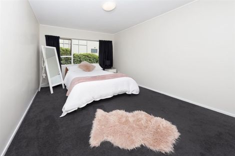Photo of property in 1/17 Tiri View Place, Waiake, Auckland, 0630