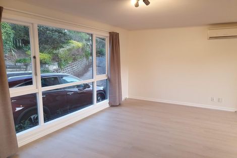 Photo of property in 21 Glanmire Road, Newlands, Wellington, 6037