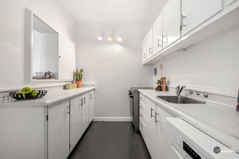 Photo of property in Hobson Court Flats, 47/70 Hobson Street, Thorndon, Wellington, 6011