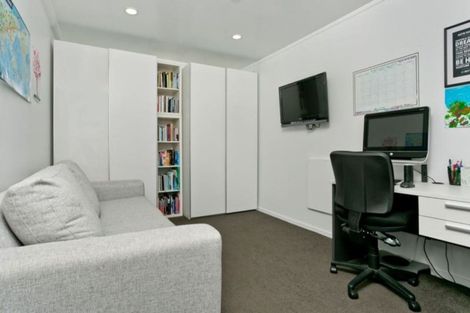 Photo of property in 2/7 Wilkinson Way, Browns Bay, Auckland, 0630