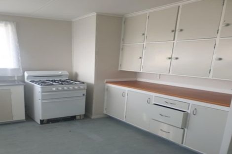 Photo of property in 143 Puriri Street, Castlecliff, Whanganui, 4501