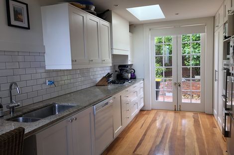 Photo of property in 21 Salamanca Road, Kelburn, Wellington, 6012