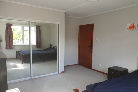 Photo of property in 16 Mawhare Street, Titahi Bay, Porirua, 5022
