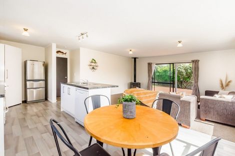 Photo of property in 16 Tobys Way, Waikanae Beach, Waikanae, 5036