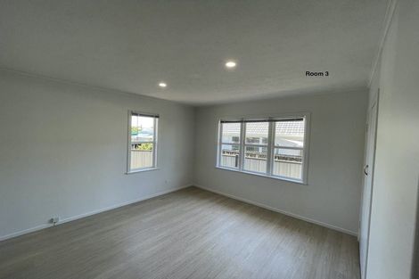 Photo of property in 104 Edmonton Road, Henderson, Auckland, 0612