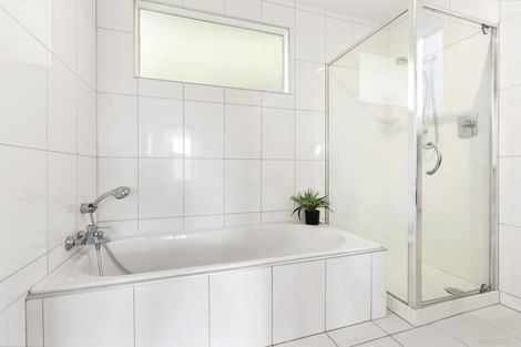 Photo of property in 11 Edgeware Road, Wilton, Wellington, 6012