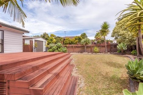 Photo of property in 63 Hassan Drive, Massey, Auckland, 0614