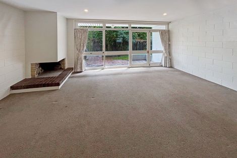 Photo of property in 1/99 Aikmans Road, Merivale, Christchurch, 8014