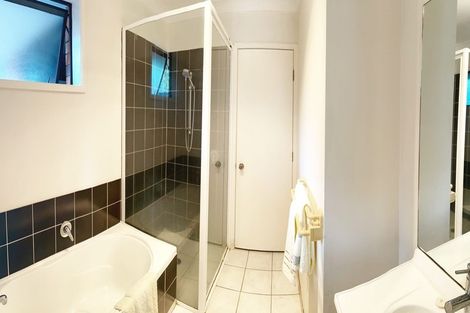 Photo of property in 96 Kamara Road, Glen Eden, Auckland, 0602