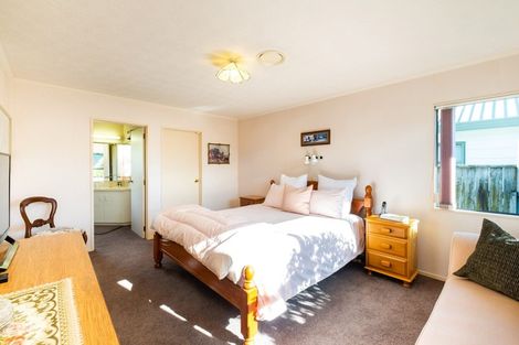 Photo of property in 50a Church Road, Taradale, Napier, 4112