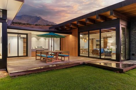 Photo of property in Wyuna, 5 River Valley View, Glenorchy, 9372