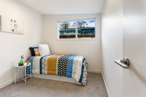 Photo of property in 23 Jenelin Road, Glendene, Auckland, 0602