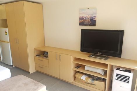 Photo of property in The Silo Apartments, 9i/23 Emily Place, Auckland Central, Auckland, 1010