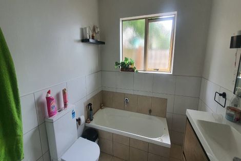 Photo of property in 9 Neesons Way, Glendene, Auckland, 0602