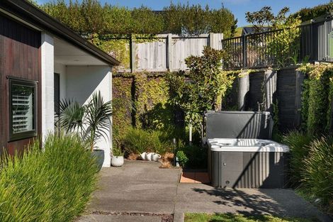 Photo of property in 14 Hayward Place, Ohauiti, Tauranga, 3112