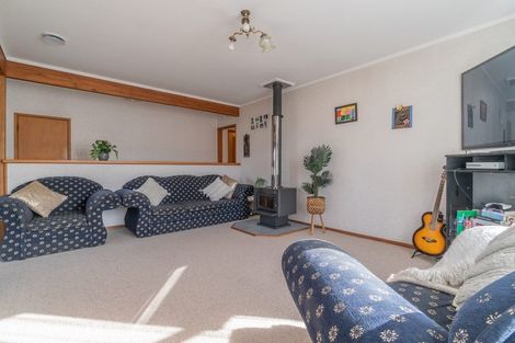 Photo of property in 15 Sunvue Road, Glen Eden, Auckland, 0602