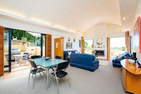 Photo of property in 32 Cumberland Rise, Taradale, Napier, 4112