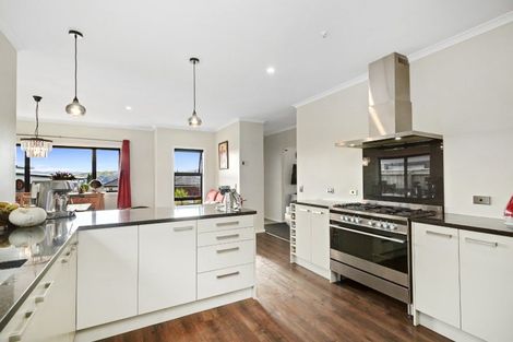 Photo of property in 13 Madeira Close, Whitby, Porirua, 5024