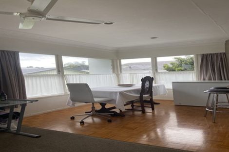 Photo of property in 1/2a Ascot Avenue, Narrow Neck, Auckland, 0624