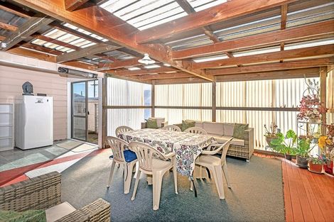 Photo of property in 16 Queens Road, Elgin, Gisborne, 4010