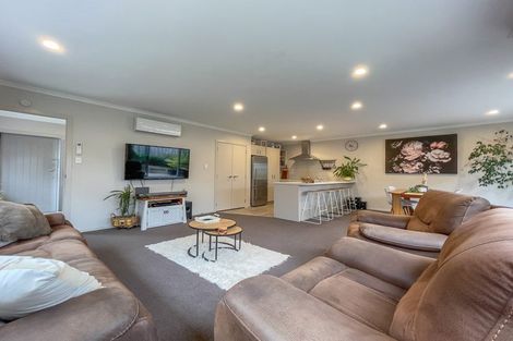 Photo of property in 2/50 Banbury Crescent, Fairfield, Hamilton, 3214