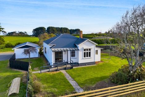 Photo of property in 134 Manawapou Road, Hawera, 4610