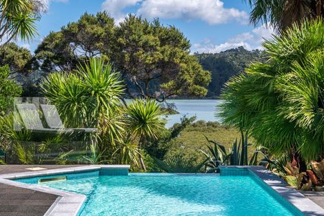 Photo of property in 29 Schopolo Place, Schnapper Rock, Auckland, 0632