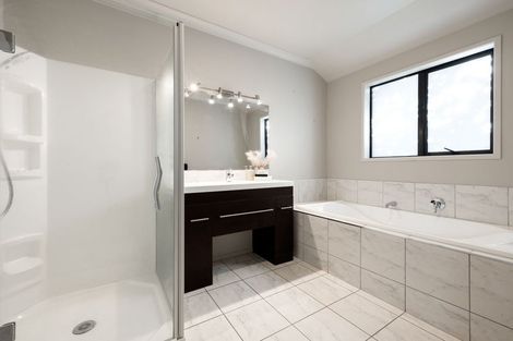 Photo of property in 64 Te Huia Drive, Flagstaff, Hamilton, 3210