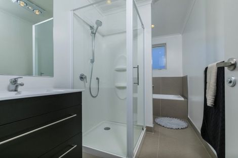 Photo of property in 35 Aberley Road, Schnapper Rock, Auckland, 0632