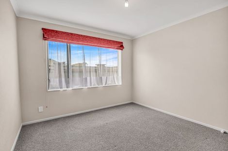 Photo of property in 1 Nevada Way, Kelvin Grove, Palmerston North, 4414