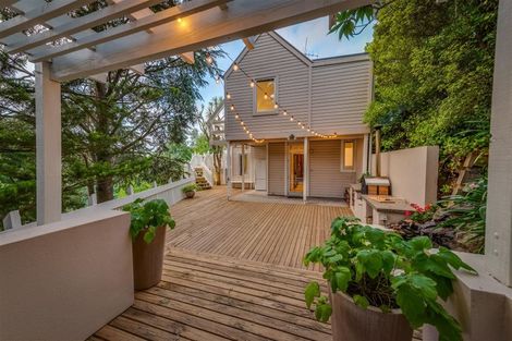 Photo of property in 25 Valley Road, Cashmere, Christchurch, 8022