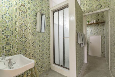 Photo of property in 31 Holyoake Crescent, Avalon, Lower Hutt, 5011