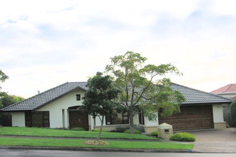 Photo of property in 33 Annalong Road, Dannemora, Auckland, 2016