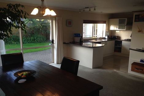 Photo of property in 26 Craigavon Drive, East Tamaki, Auckland, 2013