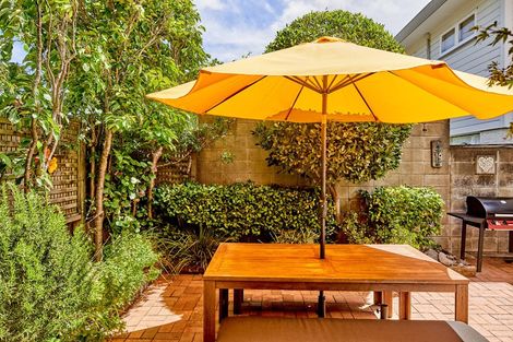 Photo of property in 5 Ngaio Street, Eastbourne, Lower Hutt, 5013