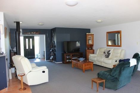 Photo of property in 75 Adelaide Road, Dannevirke, 4978