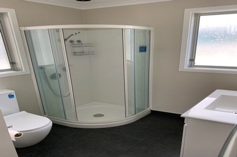 Photo of property in 60 Amohia Street, Paraparaumu, 5032