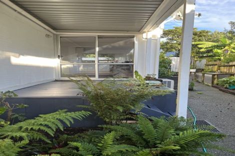 Photo of property in 11 Hinemoa Place, Snells Beach, 0920