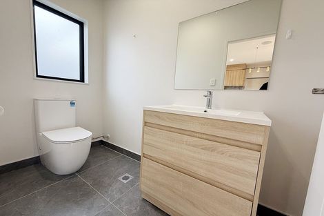 Photo of property in 52a Crestview Rise, Papakura, 2110