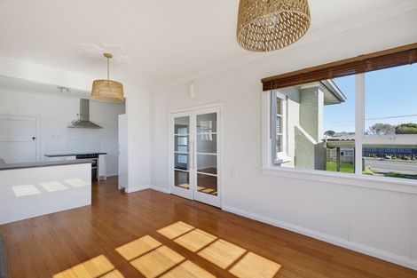 Photo of property in 403 Carrington Street, Upper Vogeltown, New Plymouth, 4310