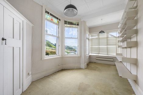 Photo of property in 49 The Crescent, Roseneath, Wellington, 6011