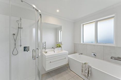 Photo of property in 8 Harriet Johnston Drive, Pokeno, 2402