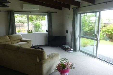 Photo of property in 2/8 Belmere Rise, Farm Cove, Auckland, 2012