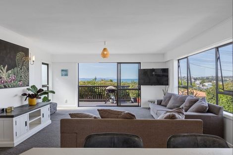 Photo of property in 63 Brightside Road, Stanmore Bay, Whangaparaoa, 0932