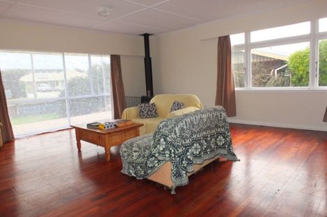 Photo of property in 15 Seabury Avenue, Foxton Beach, Foxton, 4815