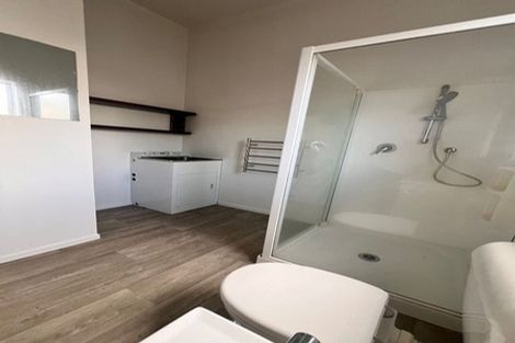 Photo of property in 127 Lancaster Road, Beach Haven, Auckland, 0626