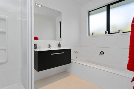 Photo of property in 27 Plescher Crescent, Leamington, Cambridge, 3432