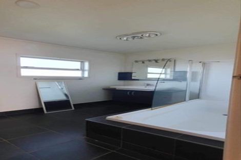 Photo of property in 10 Valencia Place, Manurewa, Auckland, 2102