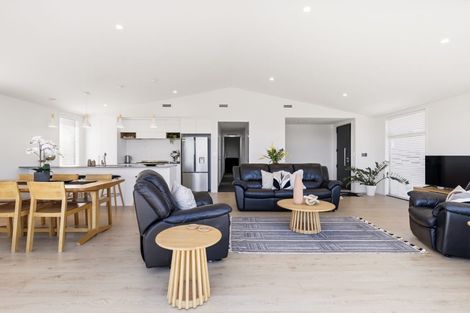 Photo of property in 184a Lake Terrace, Hilltop, Taupo, 3330