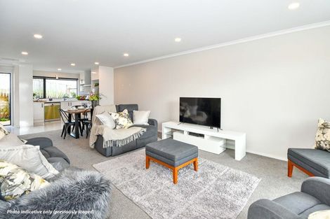 Photo of property in 27a Poruru Close, Papakura, 2110